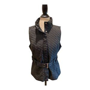 Excellent Used Condition. No rips, snags or stains. Smokefree.